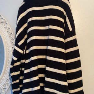 Oversized neat sweater